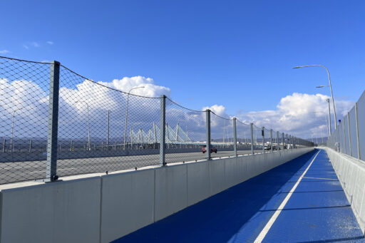 cable mesh safety railing at Tappan Zee Bridge