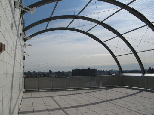 New-York-Public-School-210-cable-mesh-rooftop-enclosure-carl-stahl-decorcable8 Twenty-First Century Academy for Community Leadership, PSIS210, New York