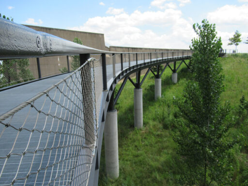 Gateway-Arch-National-Park-Cable-Mesh-Carl=Stahl-DecorCable Gateway-Arch-National-Park-Cable-Mesh-Carl=Stahl-DecorCable