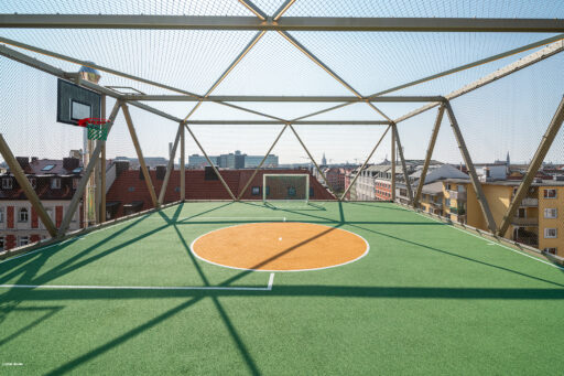 cable-mesh-rooftop-enclosure-playground-carl-stahl-decorcable