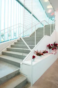 carl-stahl-decorcable-vertical-safety-mesh-for-stairs