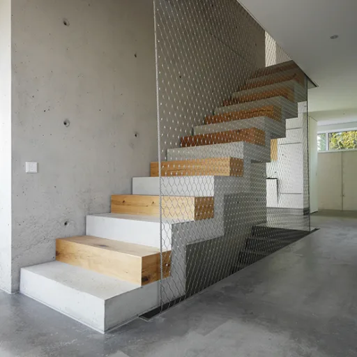 stairway-vertical-safety-mesh-carl-stahl-decorcable