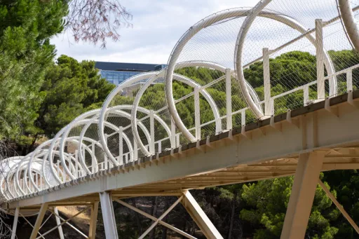 flinders-bridge-cable-mesh-carl-stahl-photo-harry-fisher-down-under-sail flinders-bridge-cable-mesh-carl-stahl-photo-harry-fisher-down-under-sail
