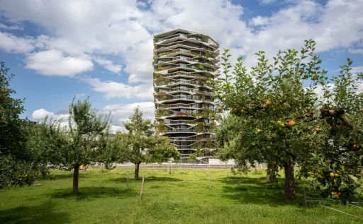 garden-tower-carl-stahl-safety-cable-mesh-greenery-facade (2) Carl Stahl cable mesh safety greenery facade at Garden Tower Wabern.